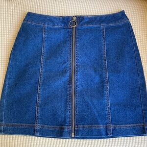 Tinseltown Denim Skirt w/Front Zipper